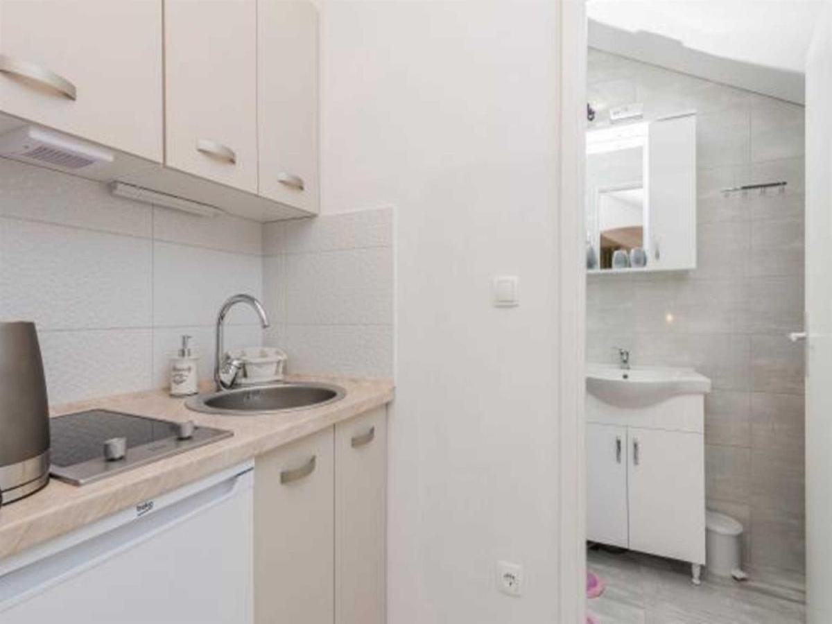 Villa Flora Maris Apartments Привлака Экстерьер фото