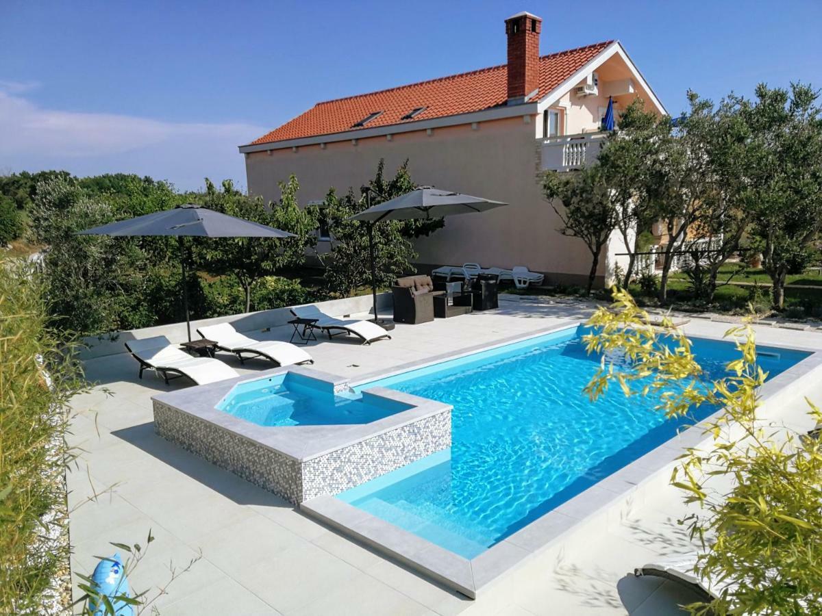 Villa Flora Maris Apartments Привлака Экстерьер фото